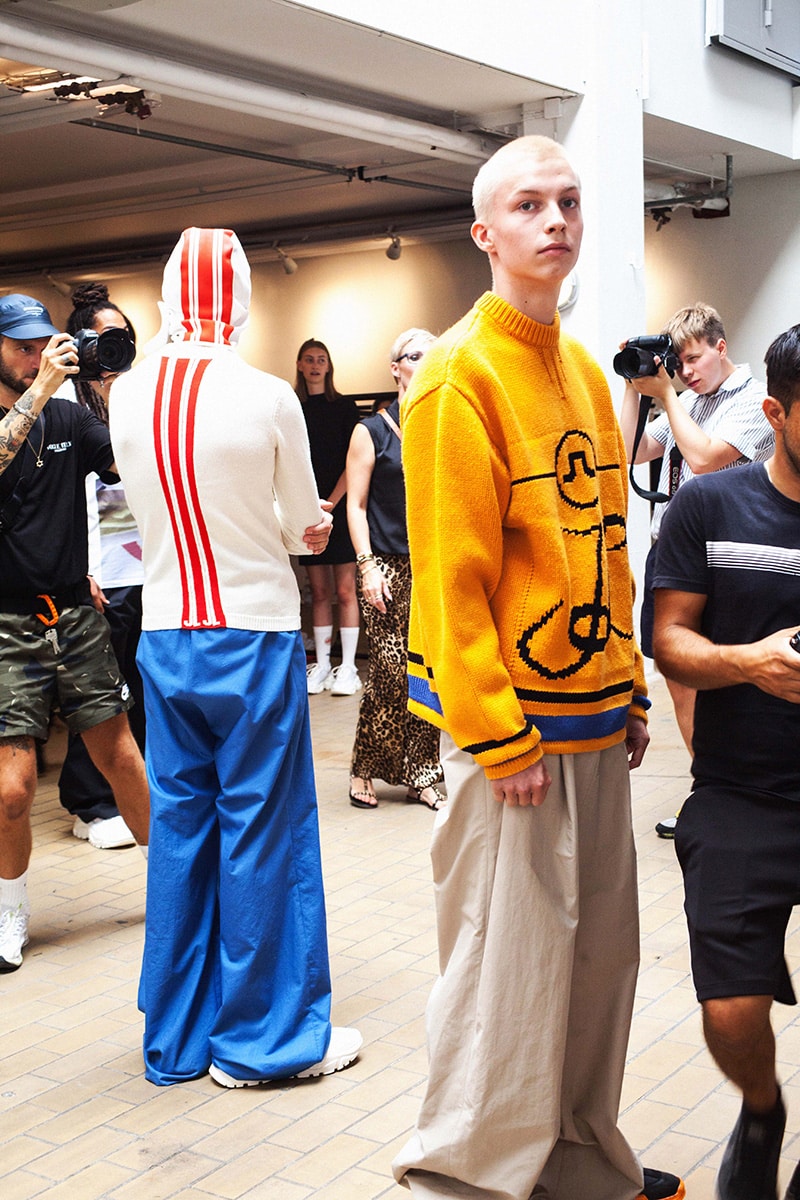 J.Lindeberg SS19 backstage - yellow knit and wide trousers